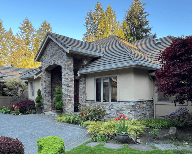 Professional seamless gutter installation completed by MSS Gutter in Lynnwood, WA